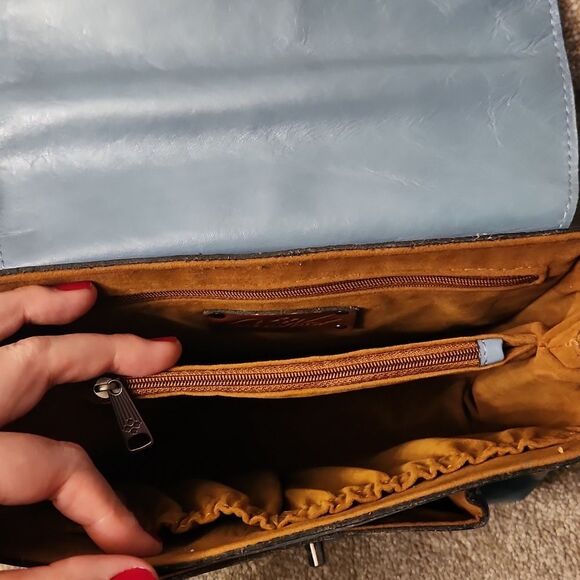 Patricia Nash "Leandra" Blue Tooled Leather Crossbody Bag w/ Embossed Flowers - Picture 8 of 15